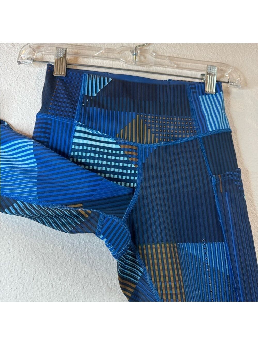 BROOKS RUNNING ‘Method’ Vented Tights - Picture 9 of 16